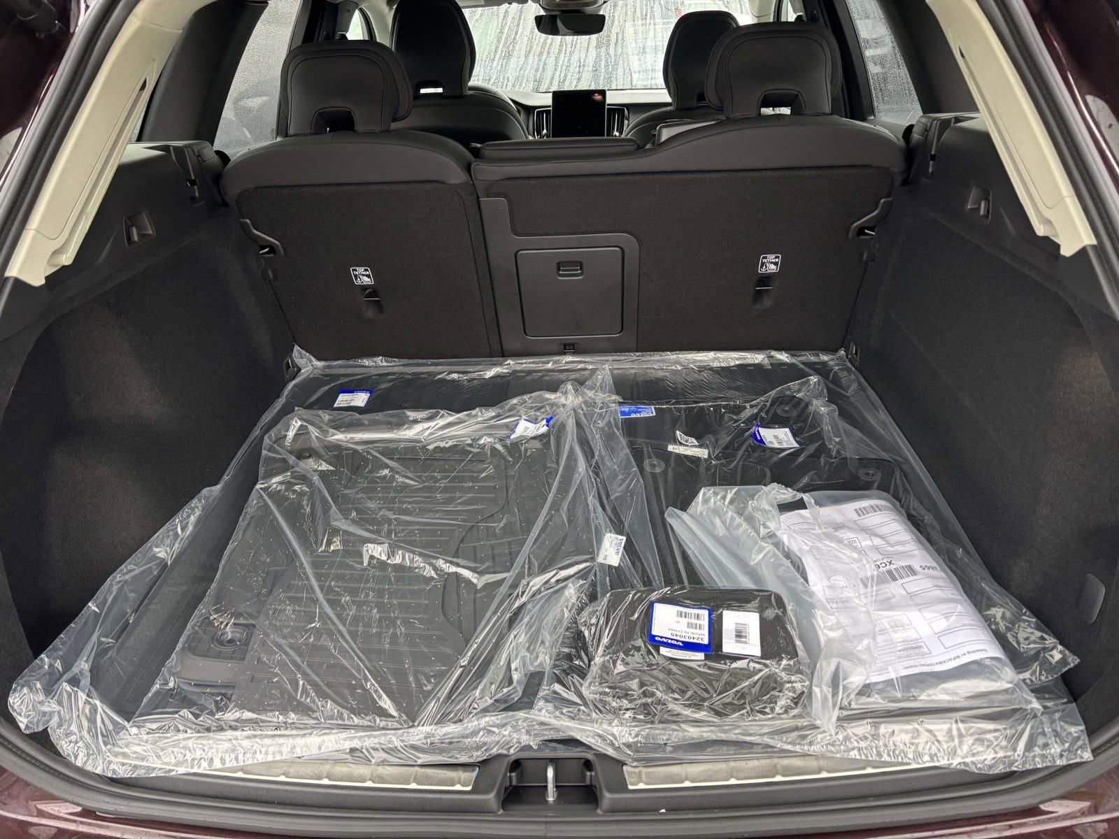 New 2026 Volvo XC60 B5 Plus w/ Protection Package Premier image 7