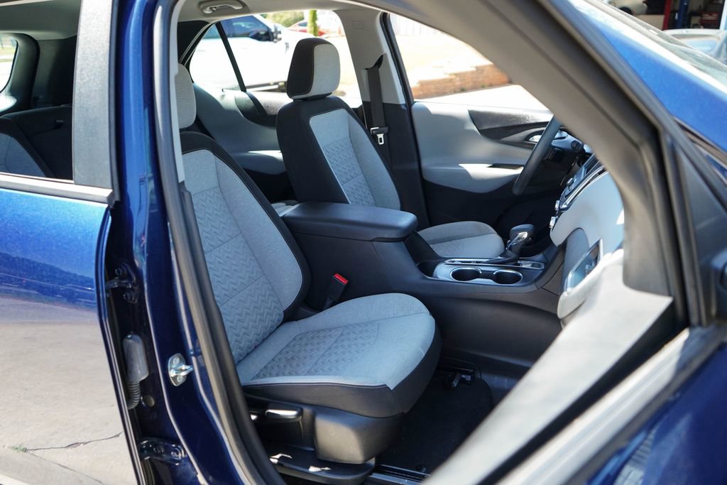 Used 2022 Chevrolet Equinox LS AWD/4WD image 13