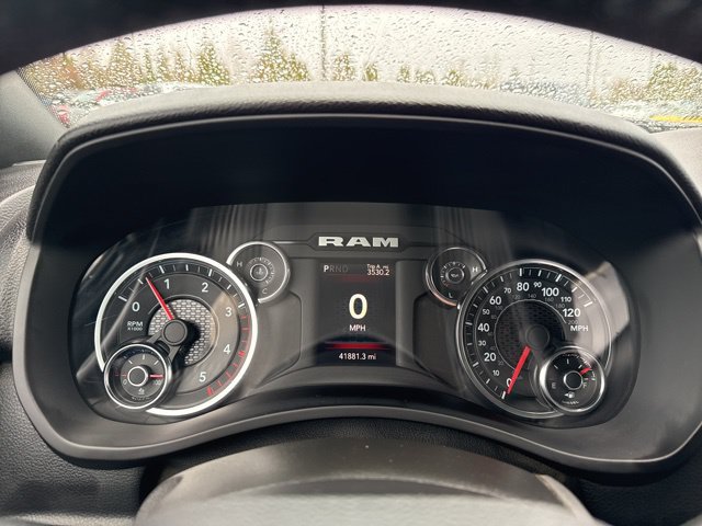 Used 2024 RAM 3500 Big Horn AWD/4WD image 30