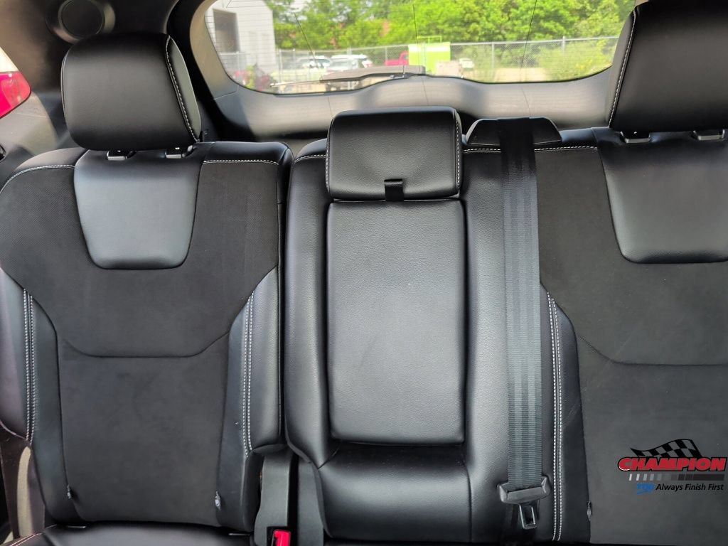 Used 2019 Ford Edge ST w/ Equipment Group 401A AWD/4WD image 28
