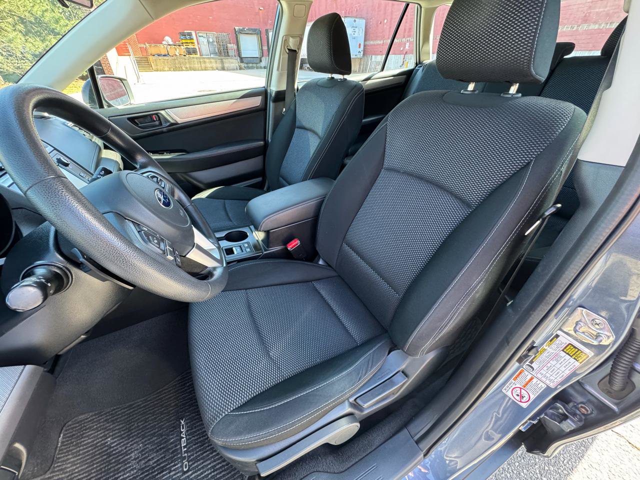 Used 2017 Subaru Outback 2.5i AWD/4WD image 8