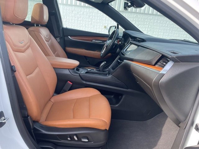 Used 2022 Cadillac XT5 Premium Luxury image 16