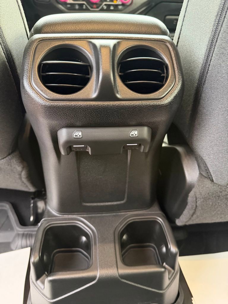 Used 2024 Jeep Wrangler Willys image 30