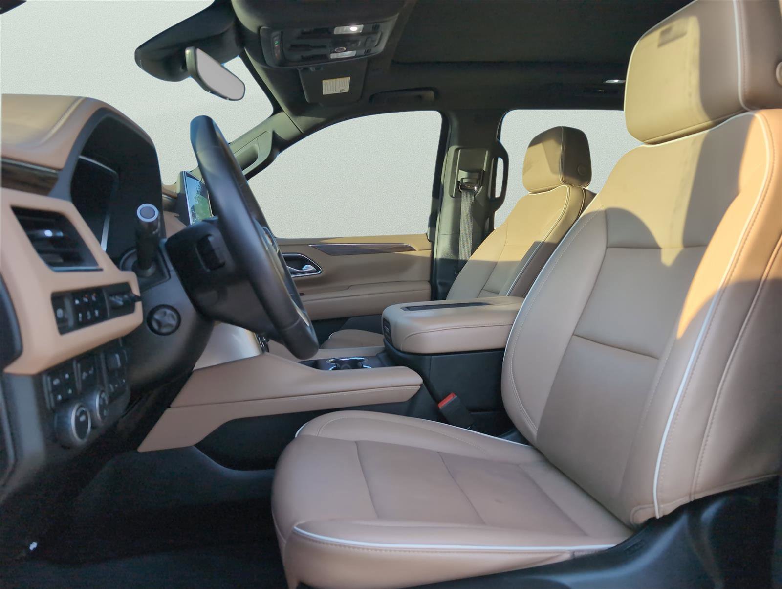 Used 2023 Chevrolet Suburban Premier w/ Premium Package image 9