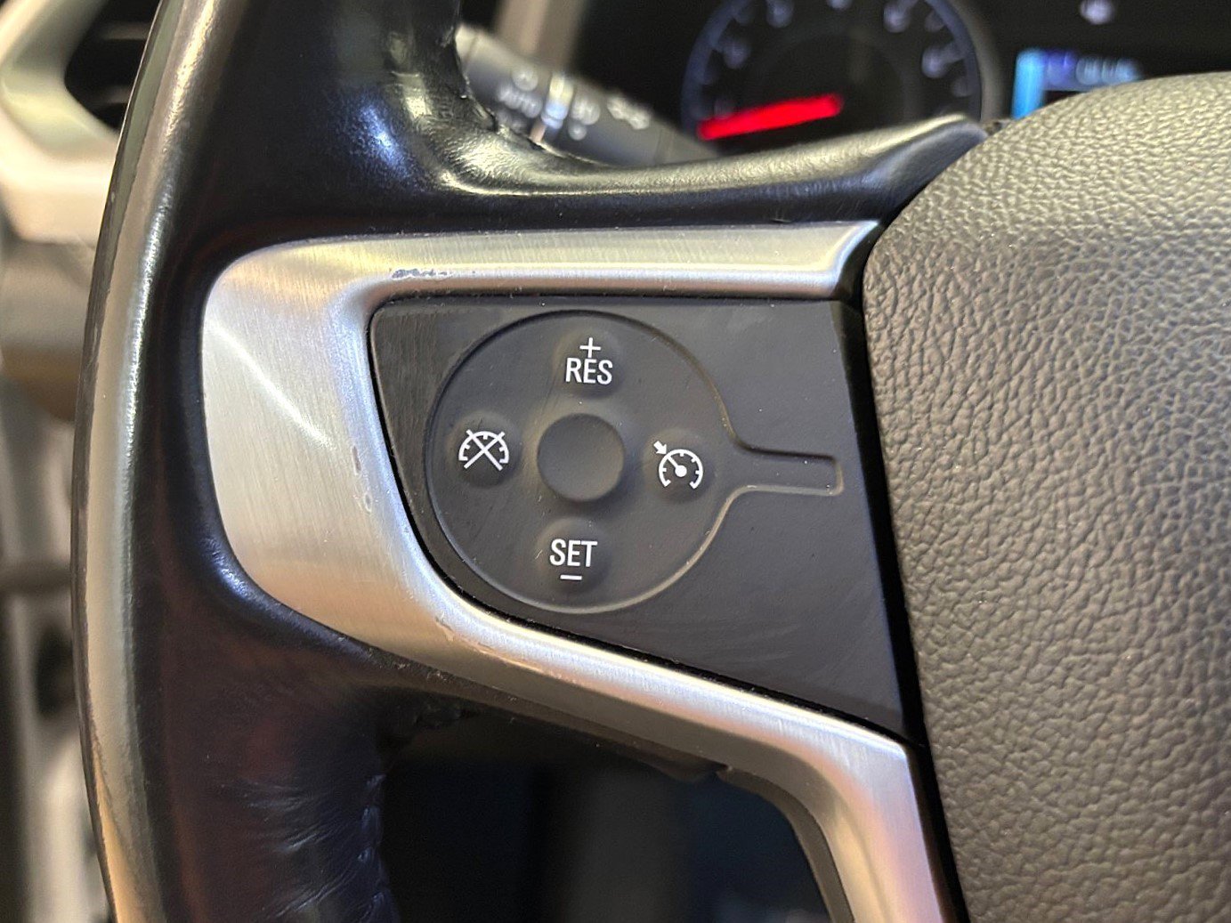 Used 2019 GMC Acadia SLE FWD image 32