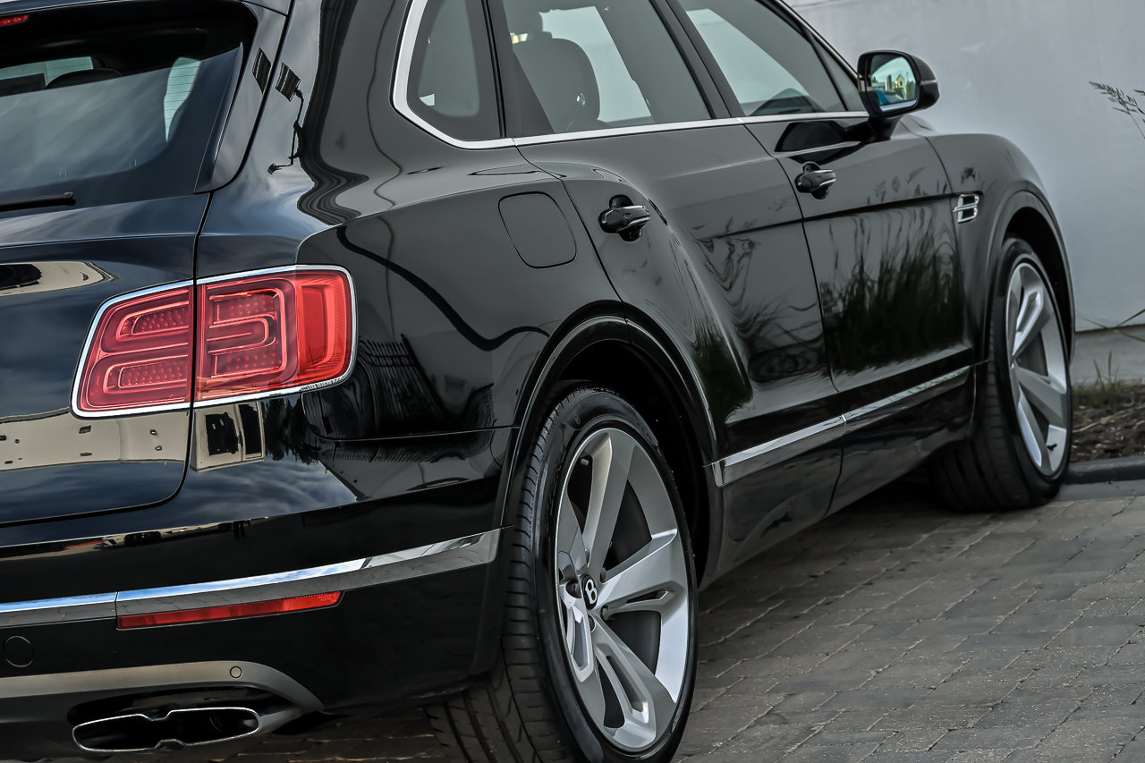 Used 2020 Bentley Bentayga AWD/4WD image 14
