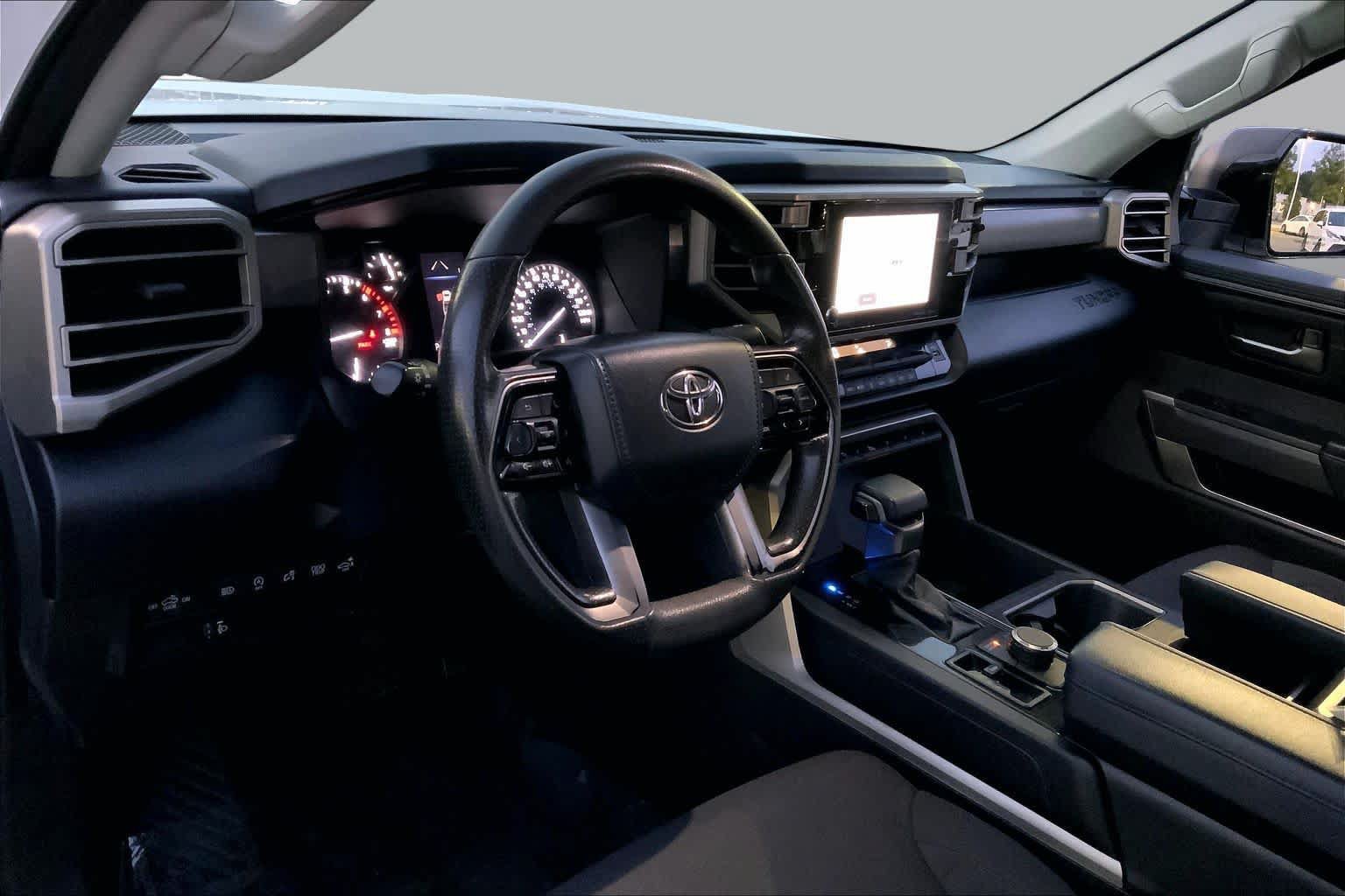 Used 2023 Toyota Tundra SR5 w/ SR5 Convenience Package AWD/4WD image 15
