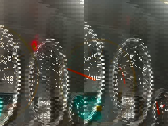 Used 2011 Jeep Wrangler Unlimited Rubicon w/ Connectivity Group image 16