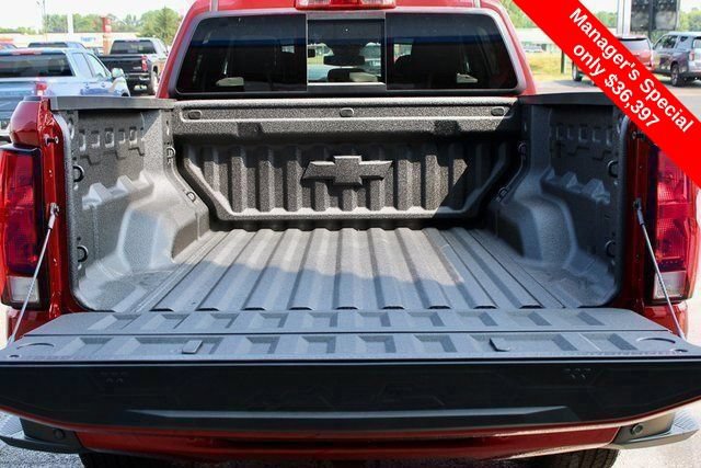 Used 2024 Chevrolet Colorado LT w/ LT Convenience Package AWD/4WD image 10