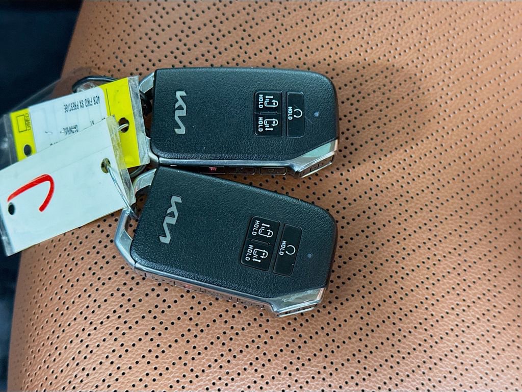 Used 2024 Kia Carnival SX Prestige image 38