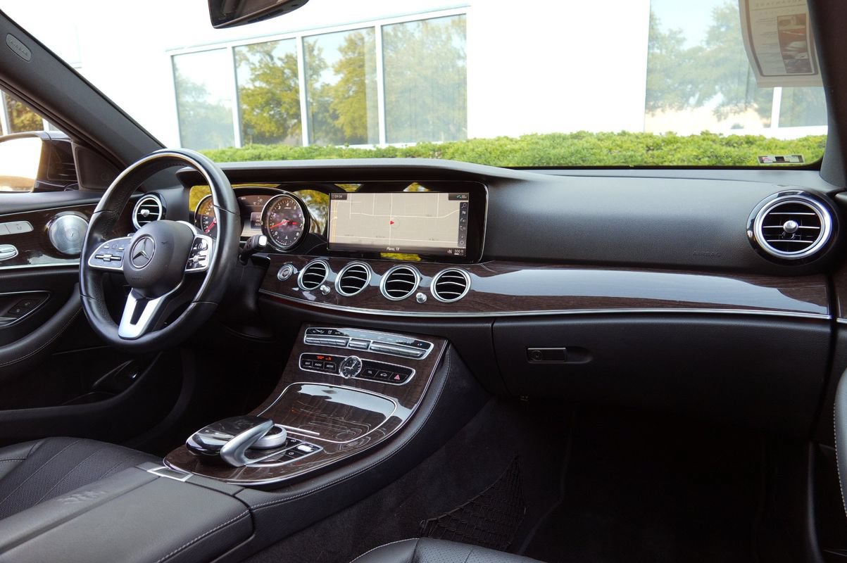 Used 2019 Mercedes-Benz E 300 image 7