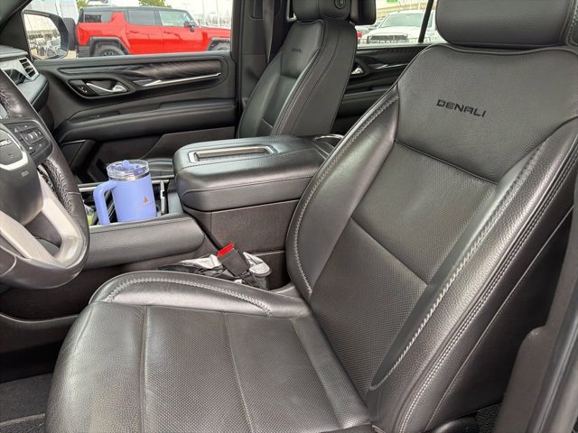 Used 2021 GMC Yukon XL Denali w/ Denali Ultimate Package image 5
