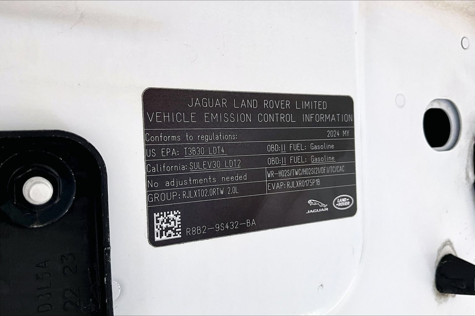 Used 2024 Land Rover Defender 110 S AWD/4WD image 31