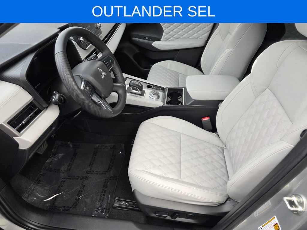 Used 2023 Mitsubishi Outlander SEL FWD image 9