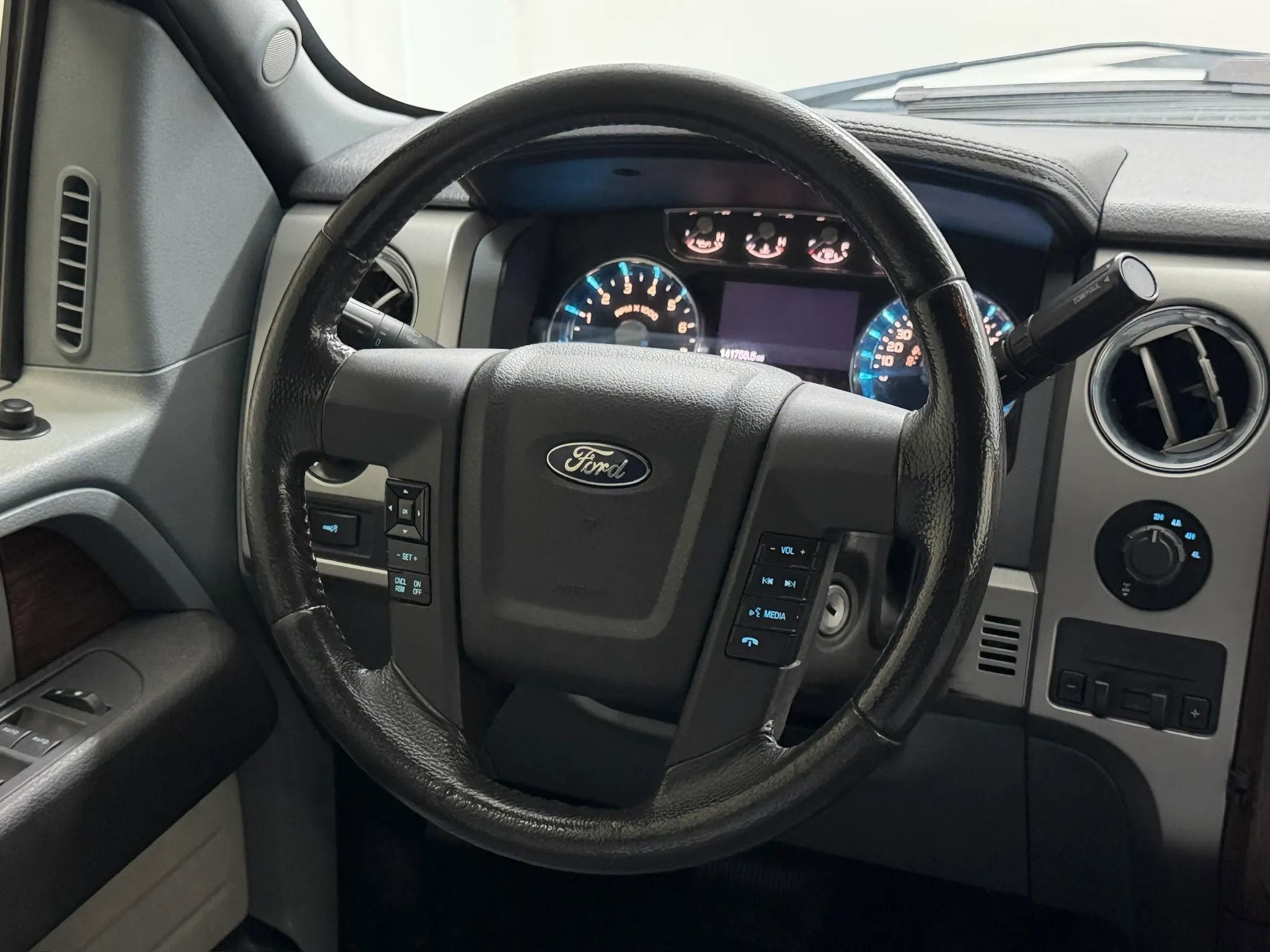 Used 2013 Ford F150 Lariat AWD/4WD image 17