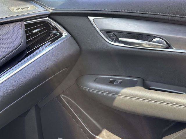 Used 2024 Cadillac XT6 Luxury w/ LPO, Floor Liner Package AWD/4WD image 25