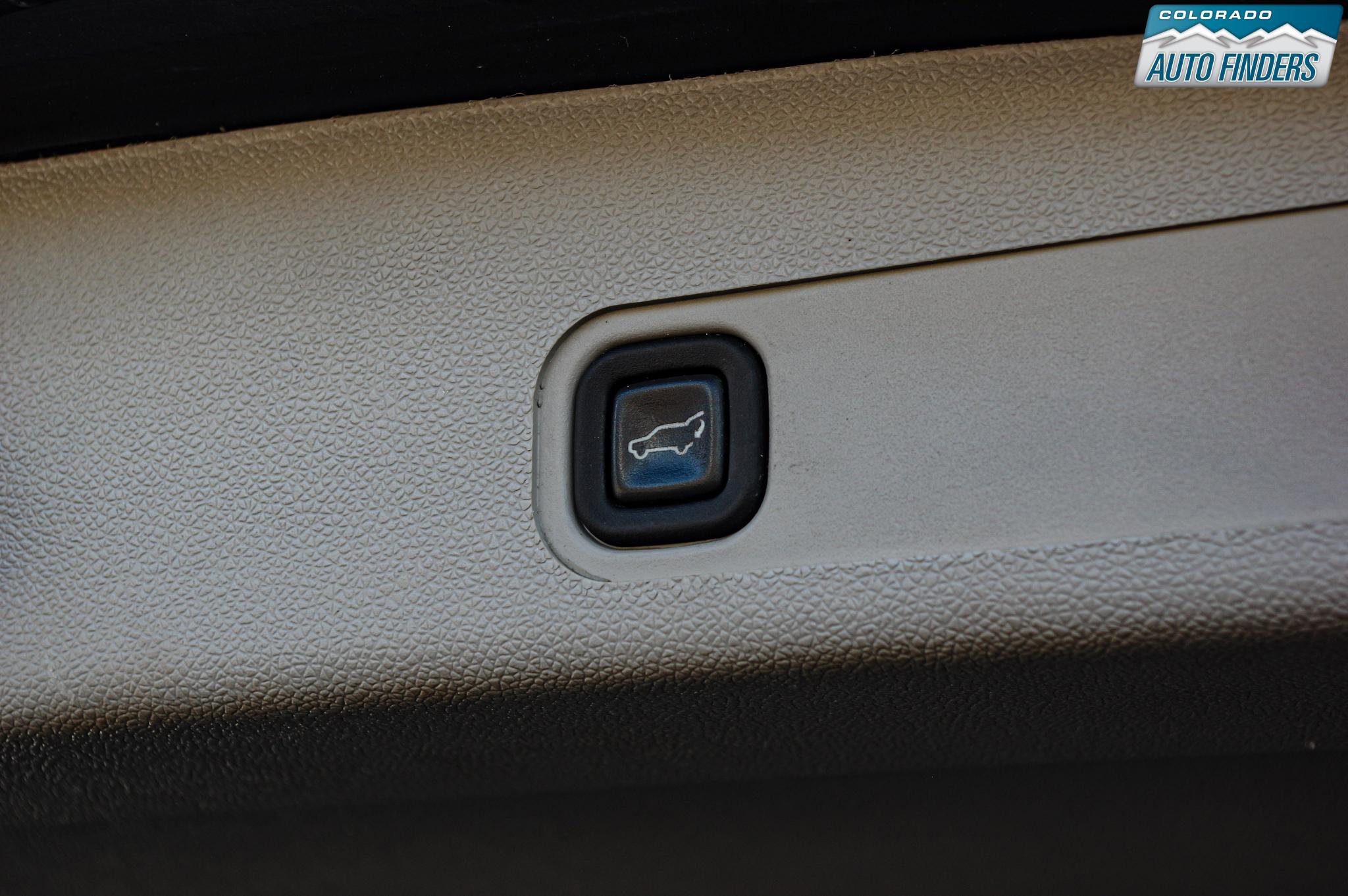 Used 2013 Chevrolet Tahoe LTZ image 31