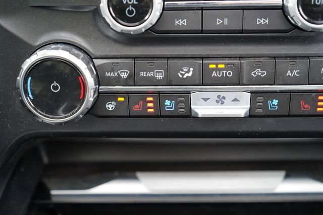 Used 2025 Ford F250 Platinum AWD/4WD image 39