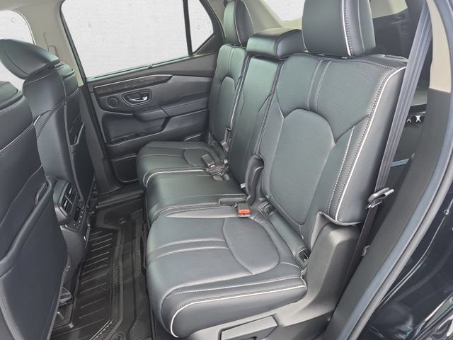 Used 2025 Honda Pilot Elite image 16