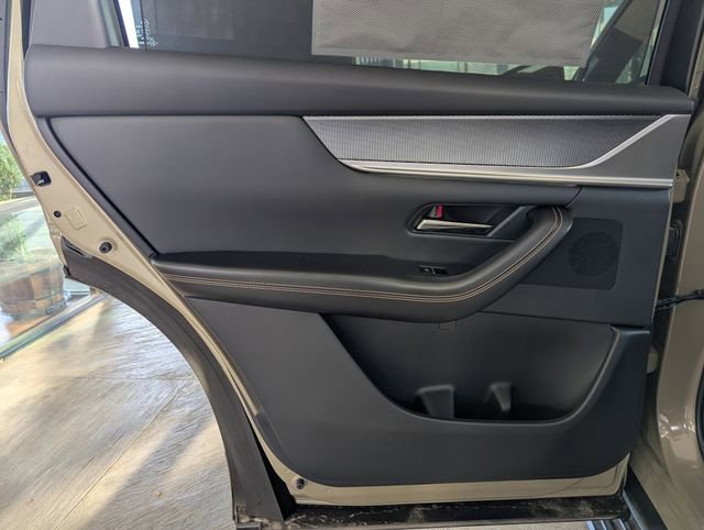 Used 2025 MAZDA CX-70 3.3 Turbo S w/ Premium Package image 12