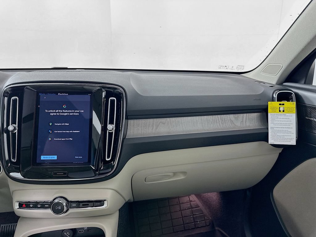 Used 2025 Volvo XC40 B5 Ultra w/ Protection Package AWD/4WD image 20
