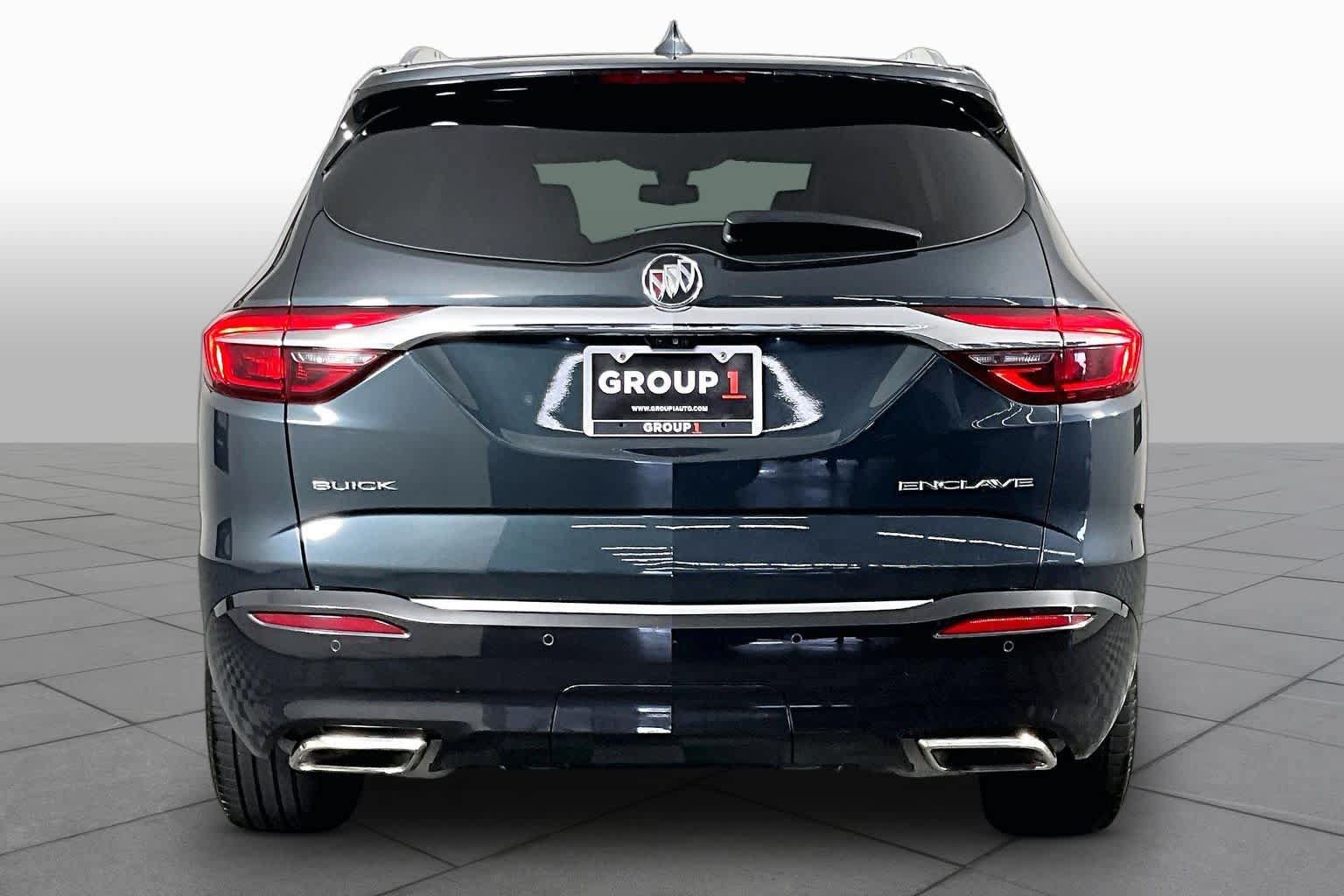 Used 2018 Buick Enclave Avenir w/ Avenir Technology Package FWD image 5