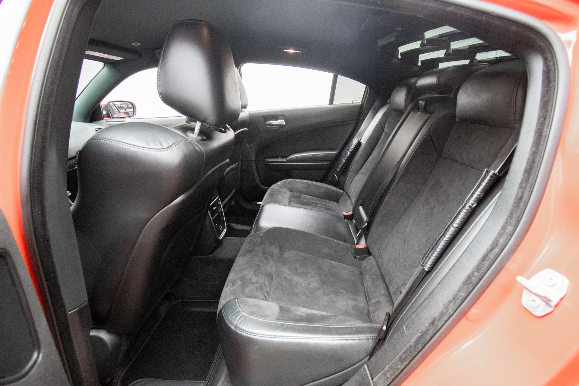 Used 2017 Dodge Charger R/T Scat Pack w/ Beats Audio Group RWD image 28