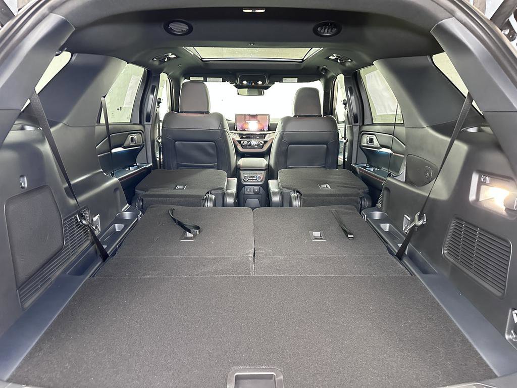 New 2026 Ford Explorer ST-Line w/ ST-Line Street Pack image 18