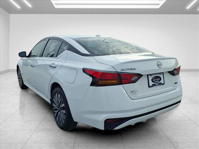 Used 2025 Nissan Altima 2.5 SV AWD/4WD image 8