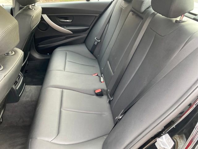 Used 2017 BMW 320i xDrive Sedan image 17