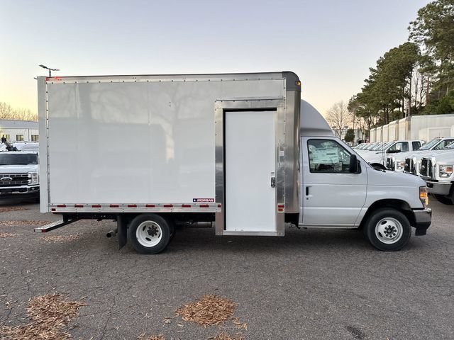 New 2025 Ford E-350 and Econoline 350 Super Duty w/ Driver's Safety Package RWD image 9