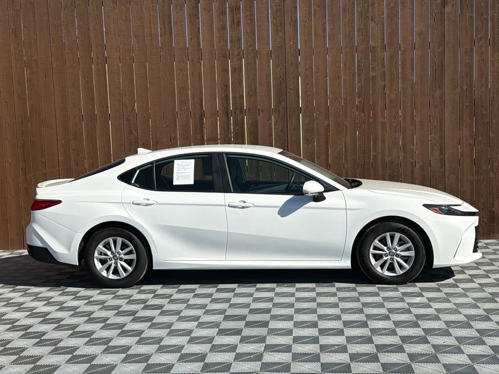 Used 2025 Toyota Camry LE w/ Convenience Package image 13