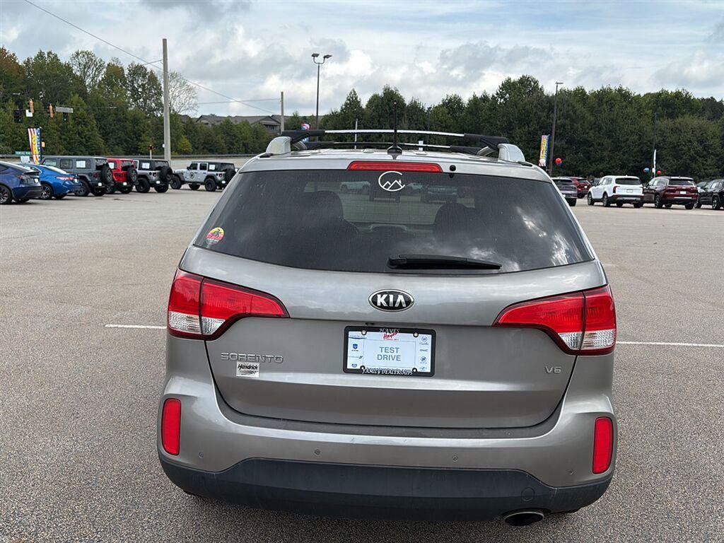 Used 2015 Kia Sorento LX FWD image 4