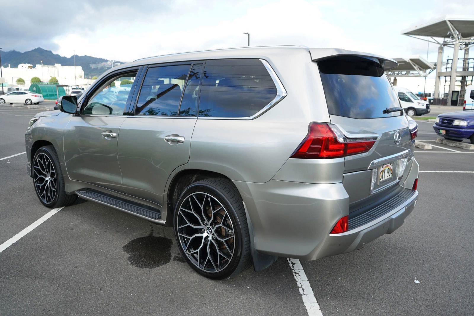 Used 2016 Lexus LX 570 4WD image 29
