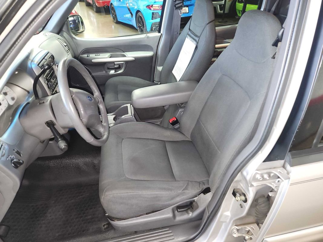 Used 2002 Ford Explorer Sport Trac 4x4 image 36