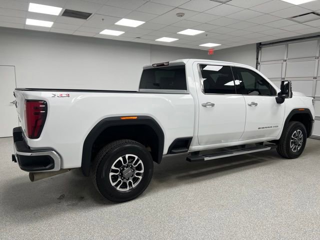 Used 2025 GMC Sierra 3500 SLT AWD/4WD image 11