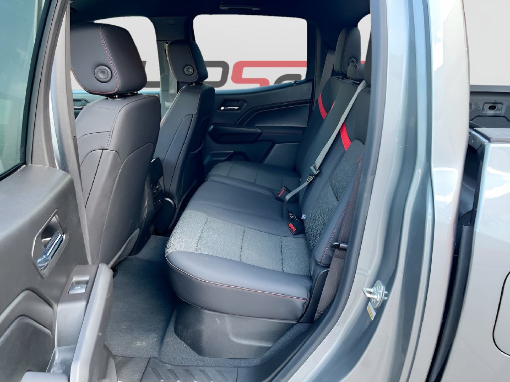 Used 2024 Chevrolet Colorado Z71 w/ Z71 Convenience Package 2 AWD/4WD image 25
