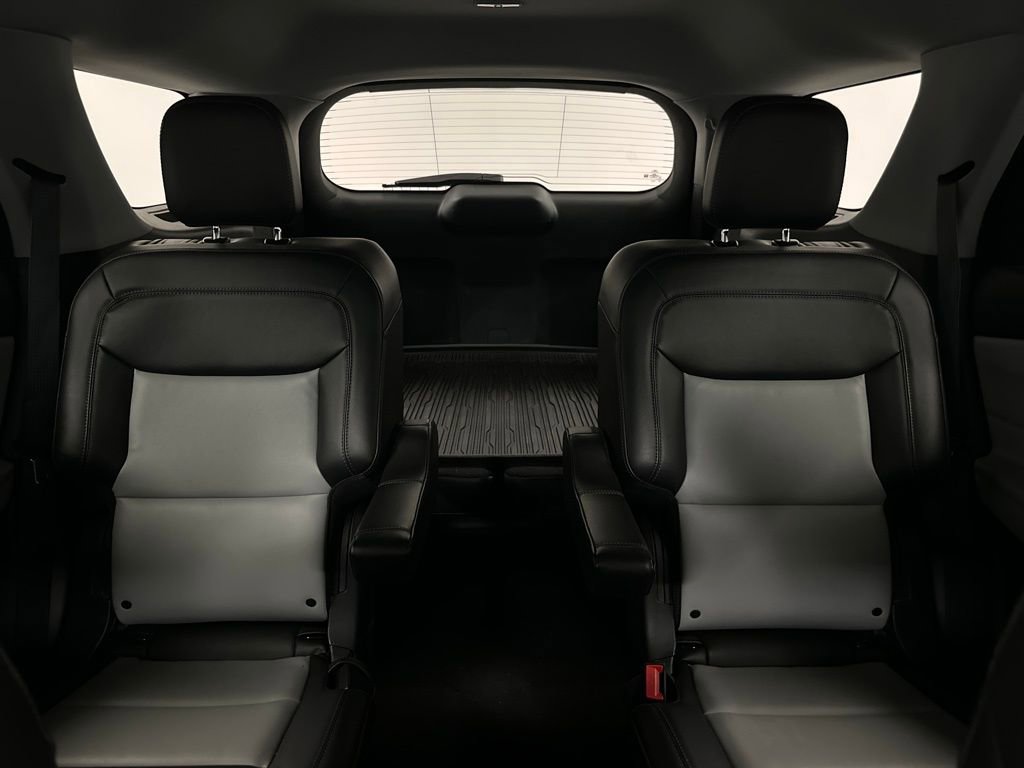 Used 2023 Ford Explorer XLT w/ Equipment Group 202A image 16