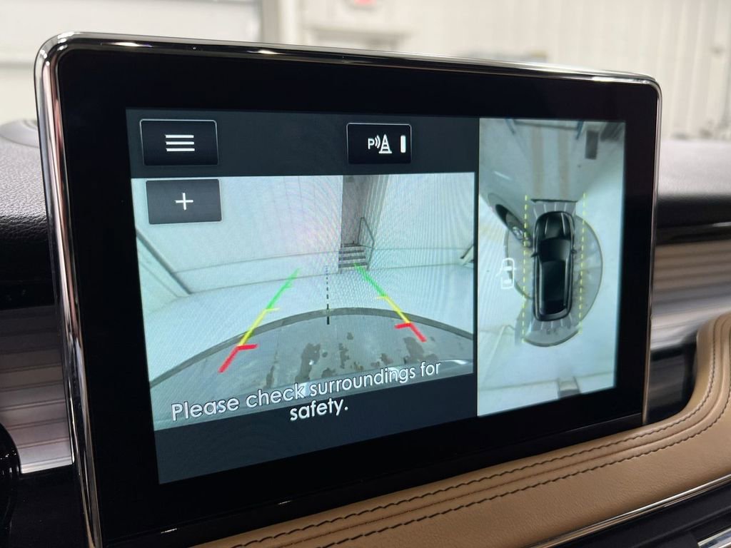 Used 2022 Lincoln Corsair Reserve w/ Equipment Group 201A image 16