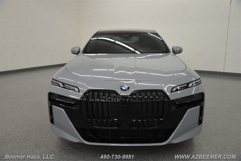 Used 2024 BMW 740i w/ M Sport Professional Package RWD image 6