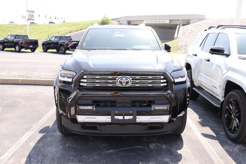 New 2026 Toyota 4Runner Limited AWD/4WD image 3