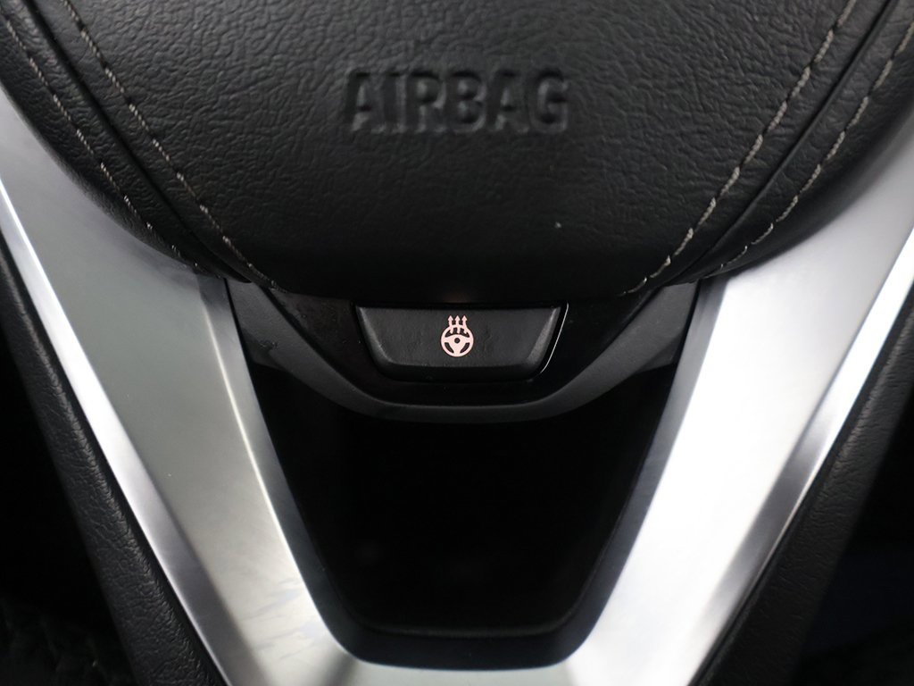 Used 2022 BMW 740i xDrive w/ Premium Package image 52