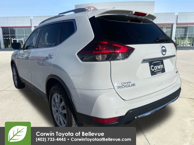 Used 2020 Nissan Rogue SV AWD/4WD image 3