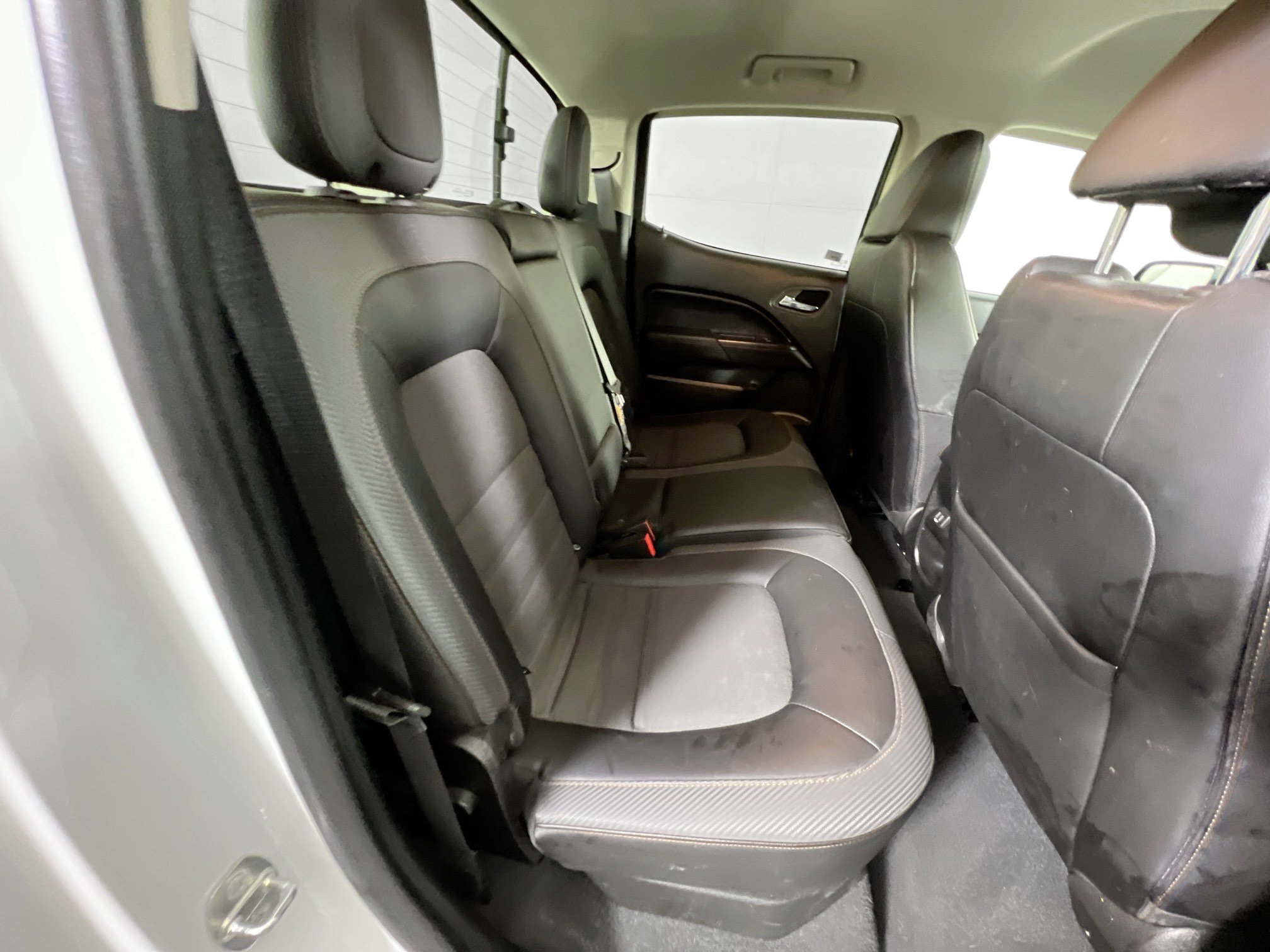 Used 2022 GMC Canyon AT4 image 25