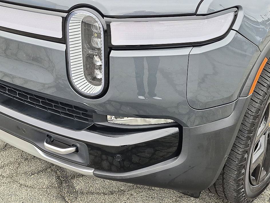 Used 2023 Rivian R1S Launch Edition Quad AWD/4WD image 9