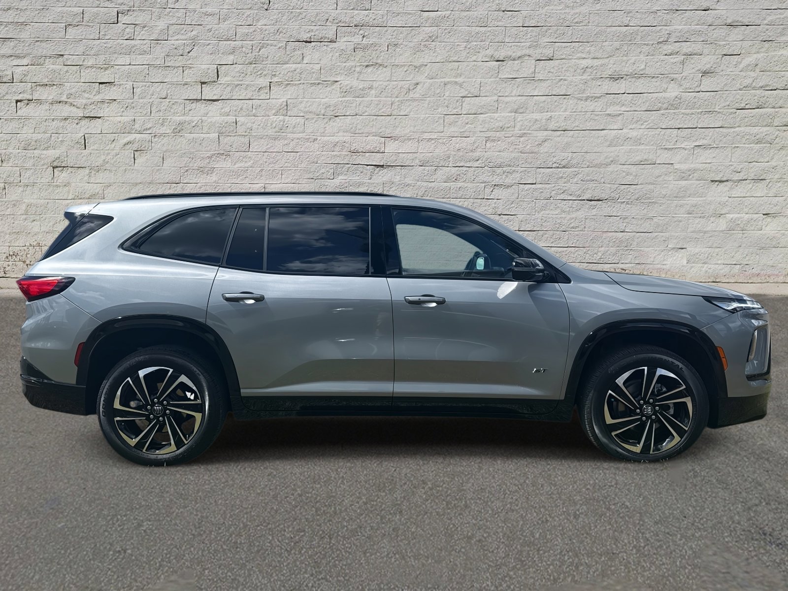 Used 2025 Buick Enclave Sport Touring FWD image 6