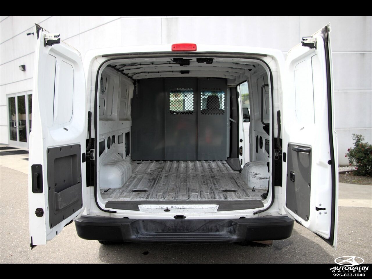 Used 2020 Nissan NV 2500 S RWD image 35