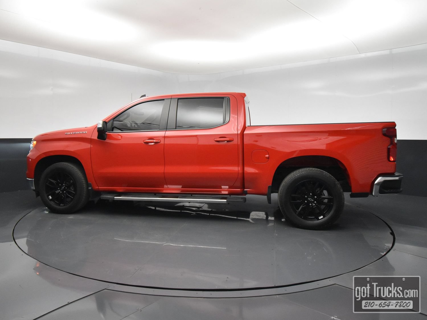Used 2023 Chevrolet Silverado 1500 LT RWD image 3