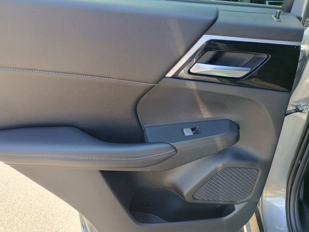 Used 2022 Mitsubishi Outlander SE FWD image 15