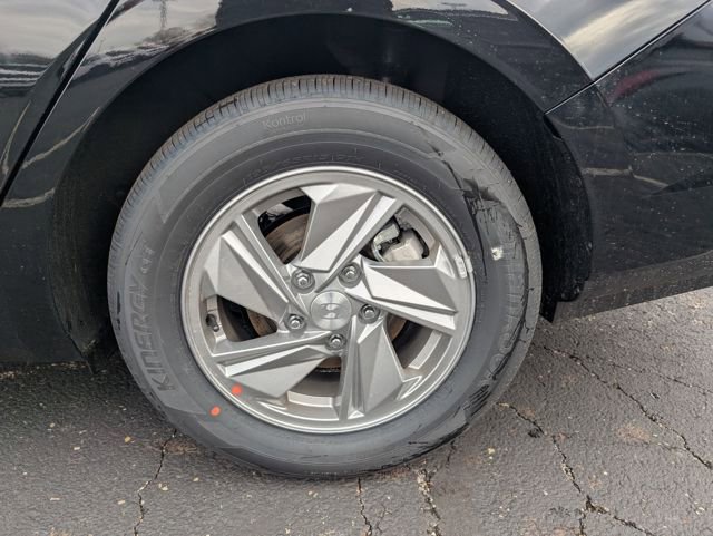 New 2026 Hyundai Elantra SE image 24